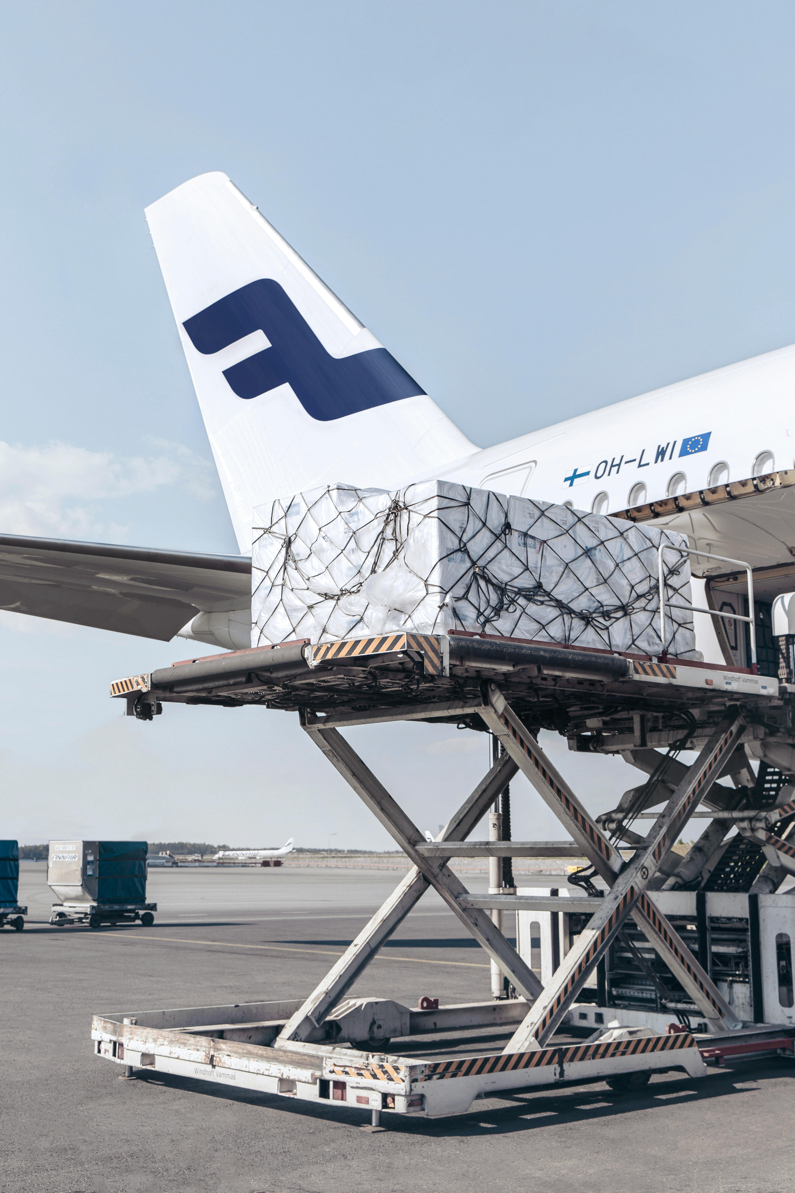 Cargo build. Finnair Cargo. Финнэйр лопастной самолет. Финнаэр.