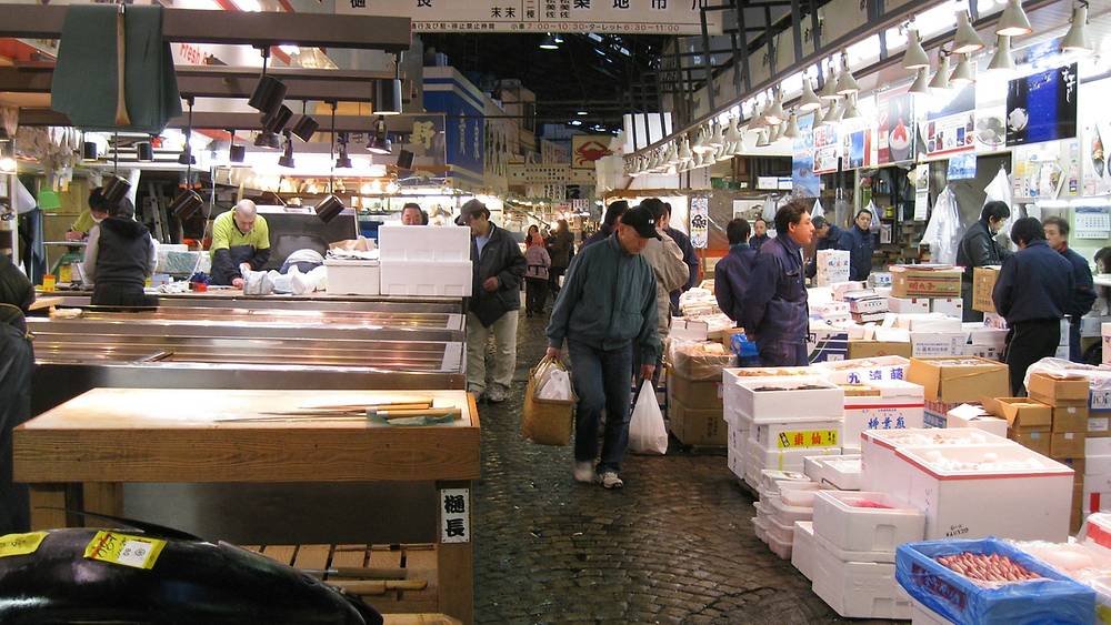 tsukiji_fish_market_tokyo